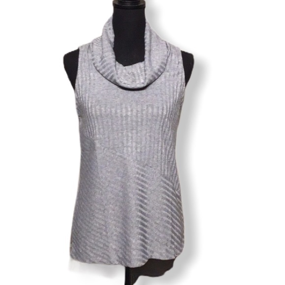 Time&Tru NWOT - Sz XL - cowl lightweight top layer - Picture 2 of 5